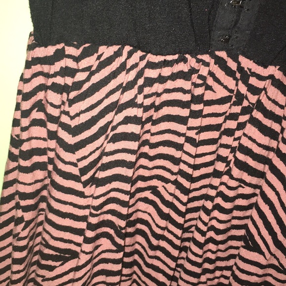 Black and dusty rose pink sundress - Picture 3 of 7